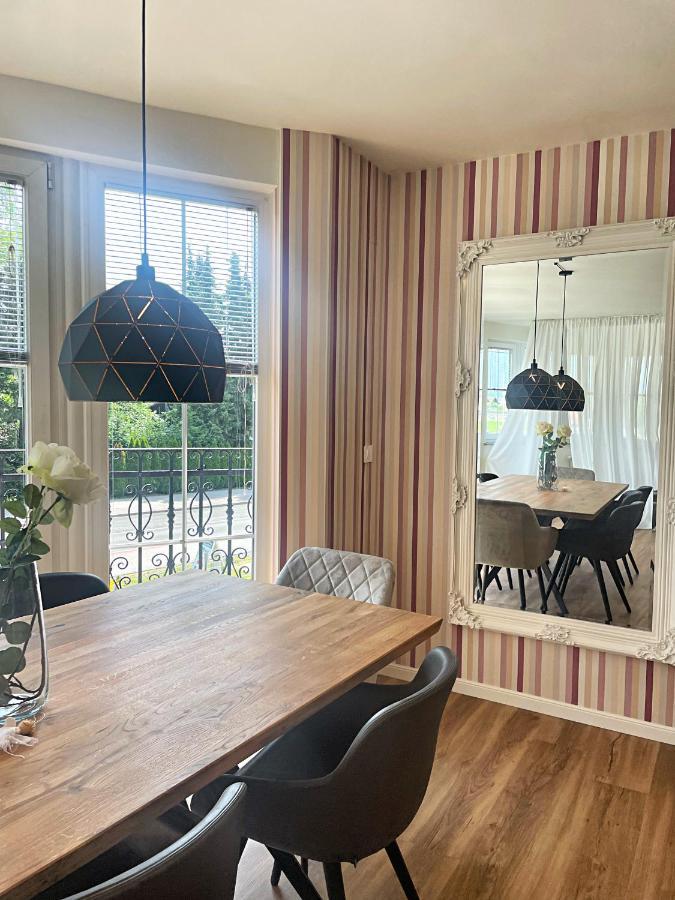 Vila Urbana Luxury Apartments 勒什 外观 照片