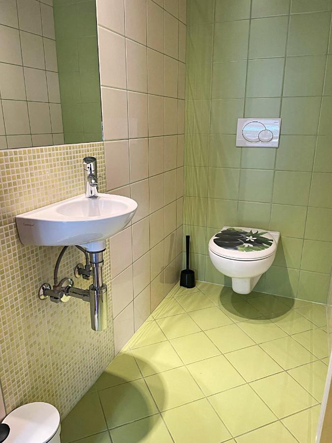 Vila Urbana Luxury Apartments 勒什 外观 照片