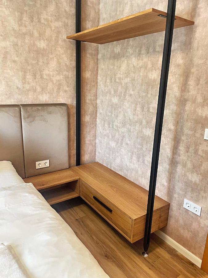 Vila Urbana Luxury Apartments 勒什 外观 照片