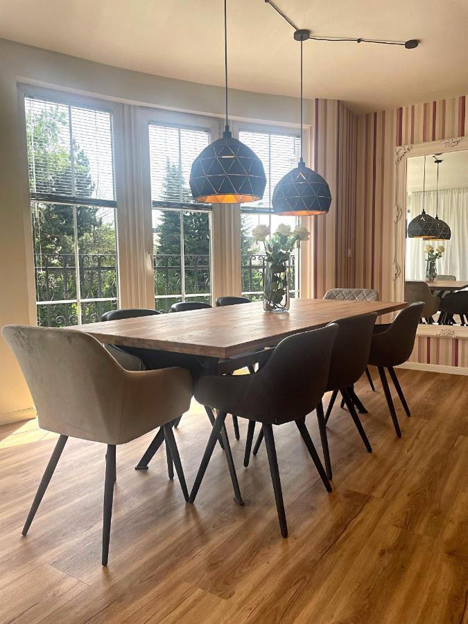 Vila Urbana Luxury Apartments 勒什 外观 照片