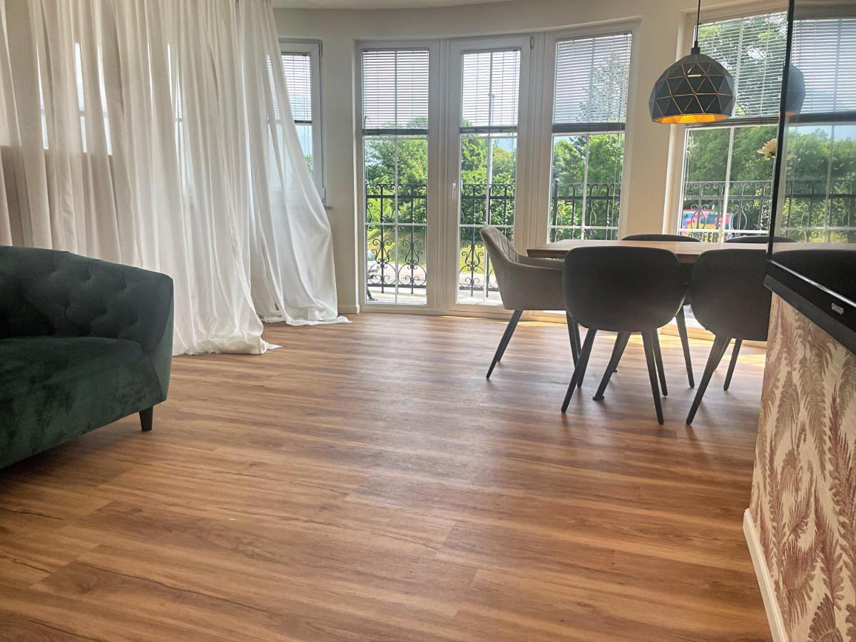 Vila Urbana Luxury Apartments 勒什 外观 照片
