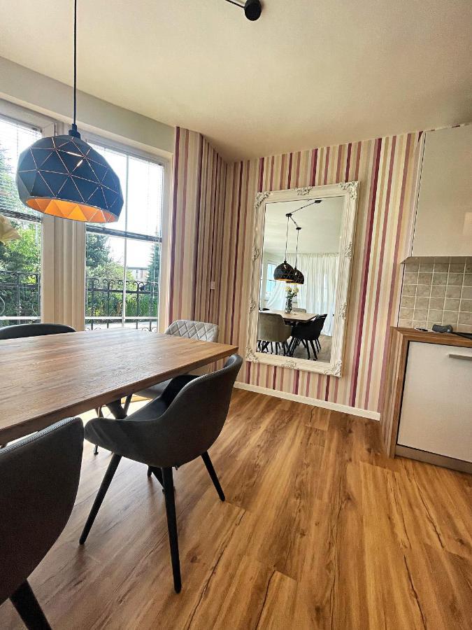 Vila Urbana Luxury Apartments 勒什 外观 照片
