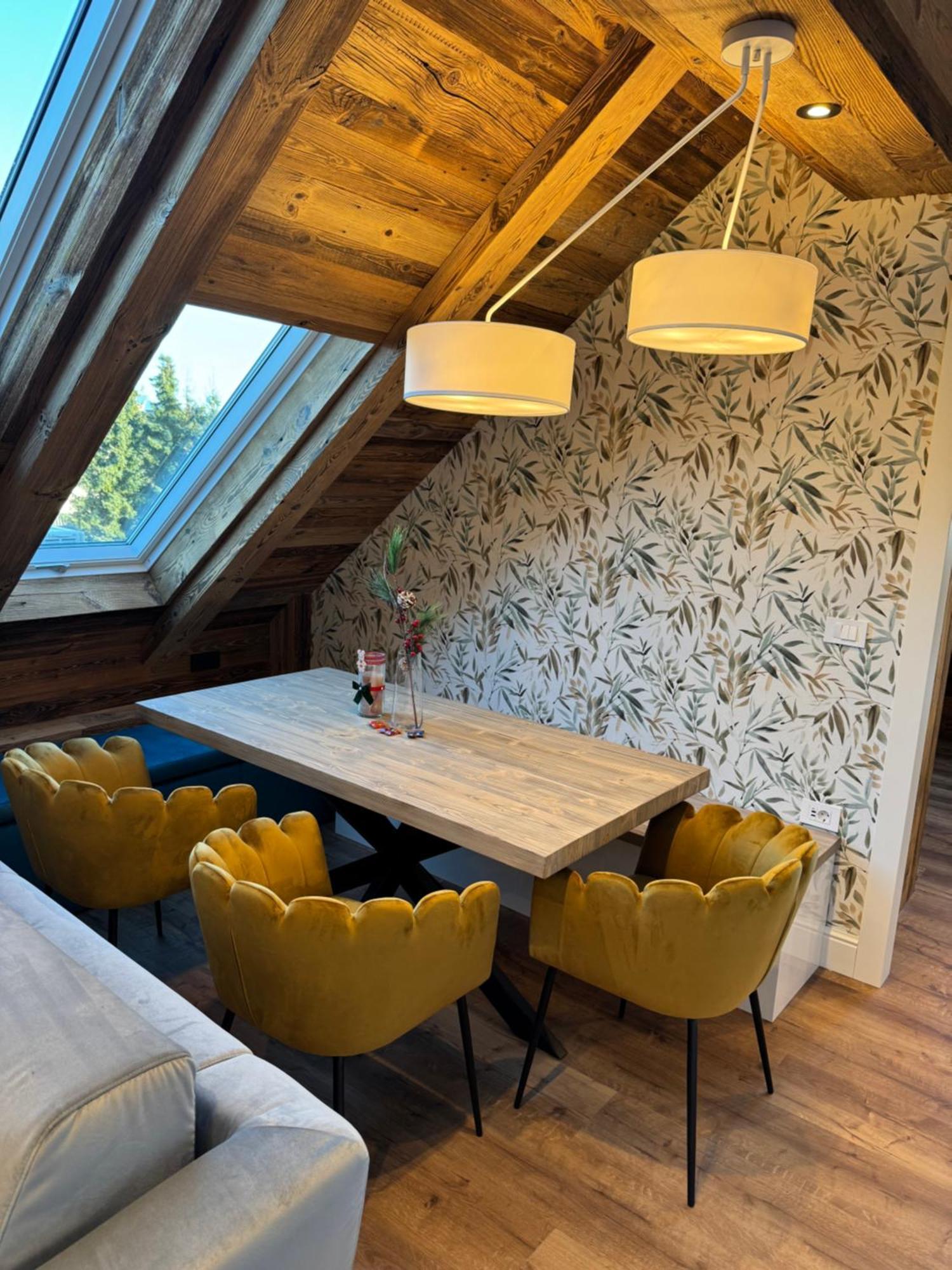 Vila Urbana Luxury Apartments 勒什 外观 照片