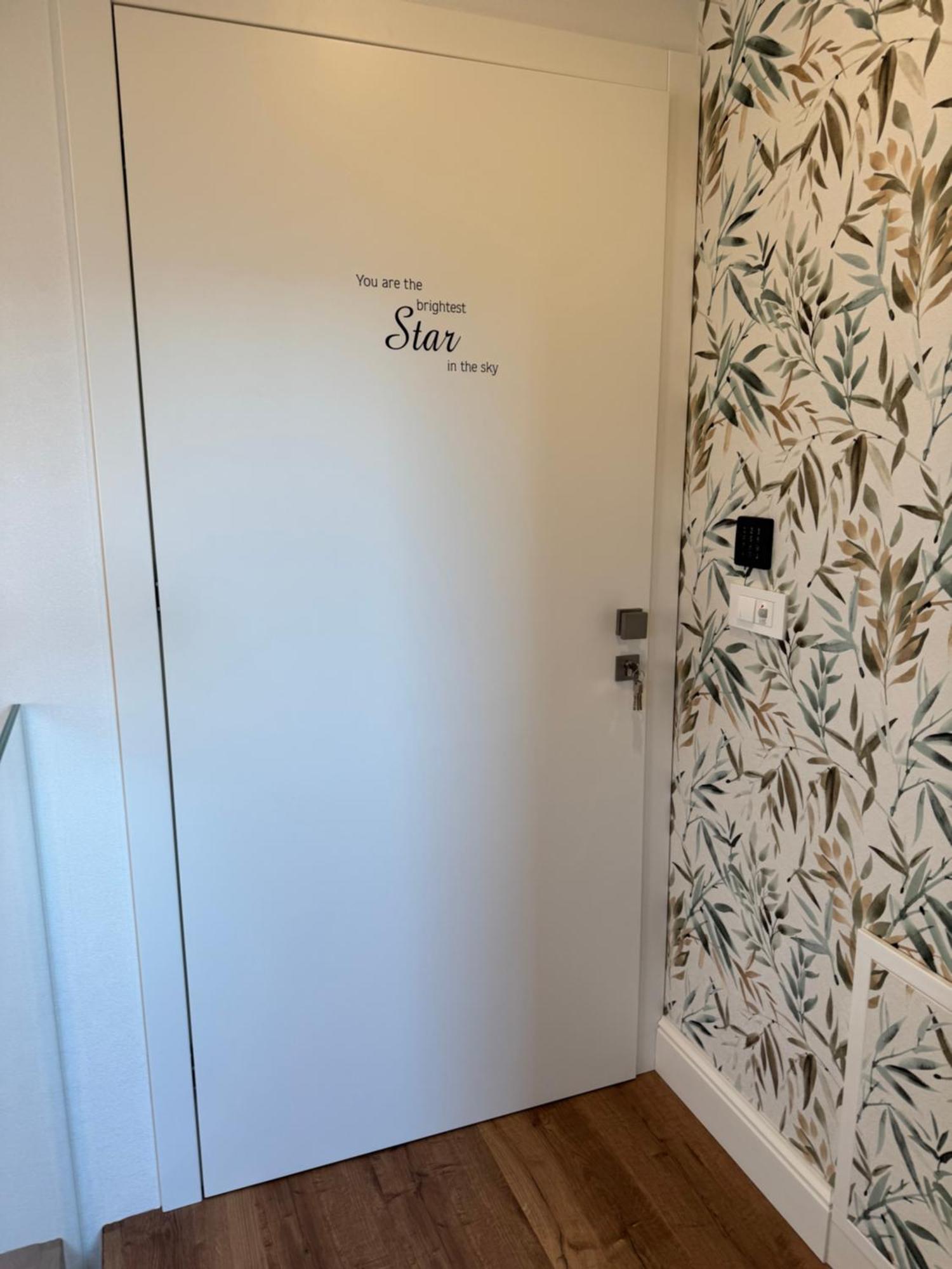 Vila Urbana Luxury Apartments 勒什 外观 照片